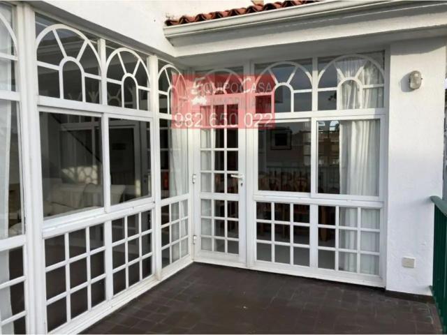 Dúplex con balcón en alquiler en O Grove