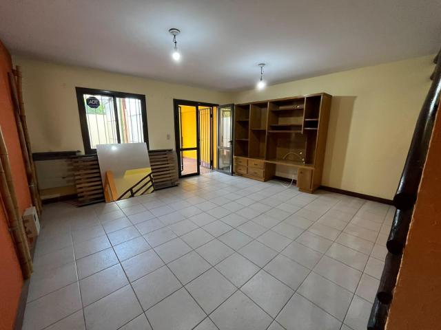 DUPLEX CON COCHERA 3 DORM B LA SALLE