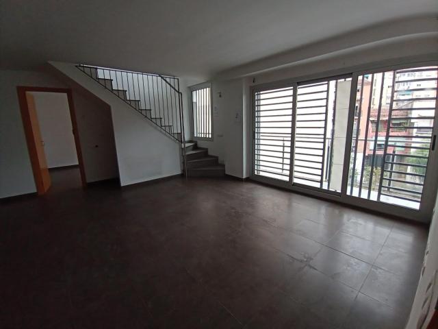 DÚPLEX CON PARKING Y TRASTERO