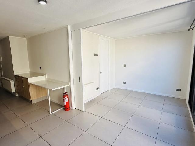 Duplex con quincho, parrila, escritorio, metro plaza egaña