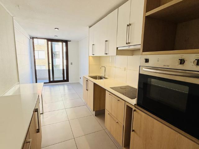Duplex con quincho y parrila, metro plaza egaña, c. willshaw