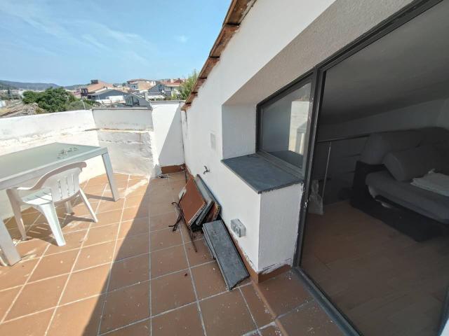 ¡Dúplex con solárium junto a la estación en Sant Vicenç de Castellet!