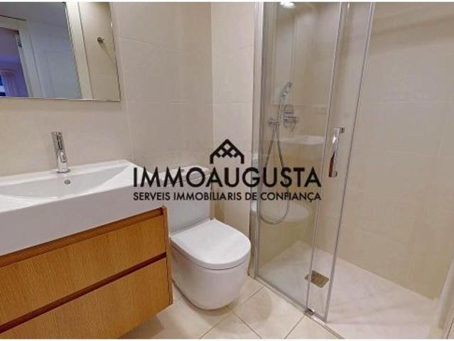 Duplex con terraza de 30m2, plaza de parking y trastero