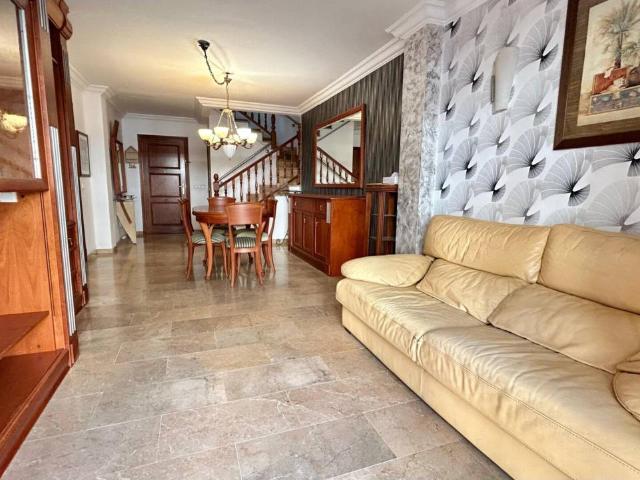 DUPLEX CON TERRAZA Y VISTAS AL MAR EN PUERTO ALCUDIA