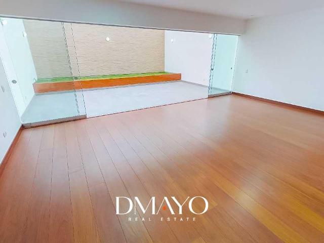 Duplex con terraza y jardín. Mirasidro. 4 cocheras