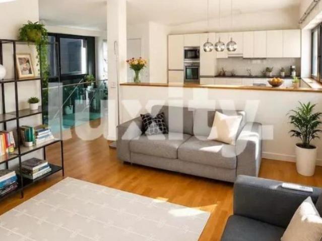 DUPLEX CONTEMPORAIN AU C?UR DES EAUX VIVES