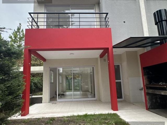 Duplex casa en alquiler en Complejo Casas del Bosque Canning