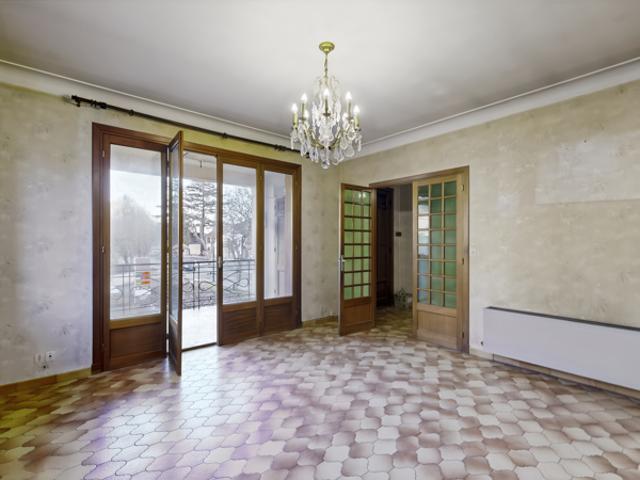Duplex centre village, 4 chambres, grenier, double garage