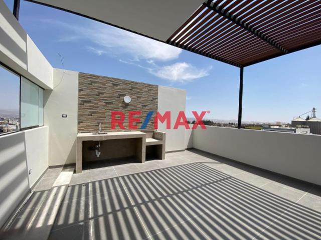 Duplex Cerro Colorado Estreno