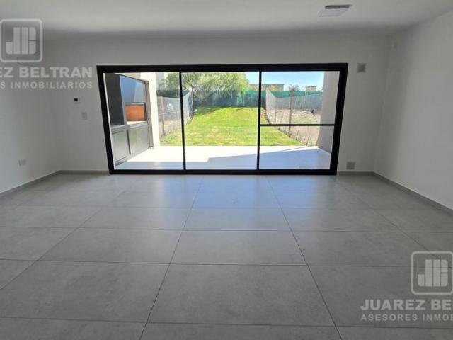 Duplex a ESTRENAR 3 dormitorios Jardín con galería y asador