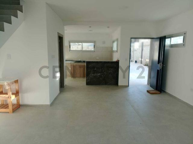 Duplex a estrenar en alquiler de 2 dormitorios en La Plata. Calle 15 entre 75 y 76