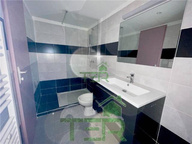 Duplex à louer, 1 pièce SETE 34200