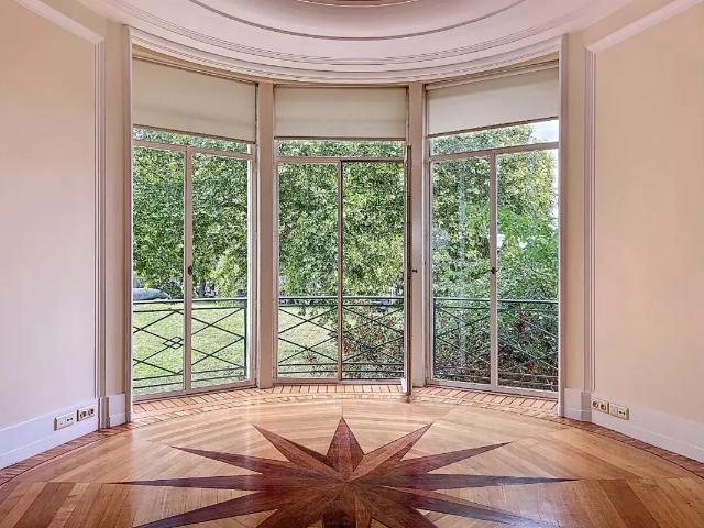Duplex à louer à AVENUE LOUISE 372 Ixelles