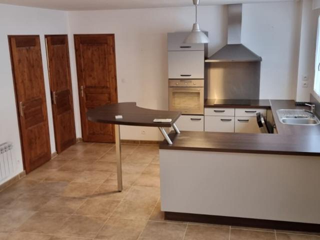 Duplex à Saint Pierre d'Albigny 73250, 4 pièces, de 96m² à 1 000 €