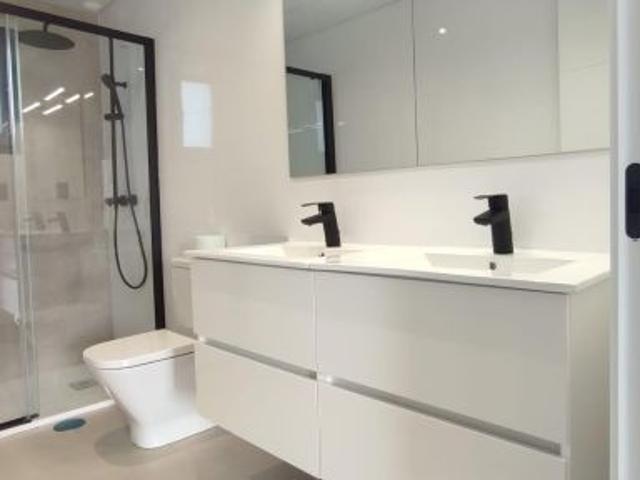 Duplex adosado con piscina y garaje en Los Belones