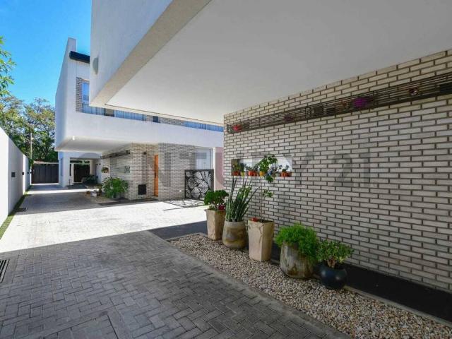 Duplex alquiler Dos dormitorios, patio y parrilla. Pileta y SUM Complejo 467 entre 21 y Cno. Gral