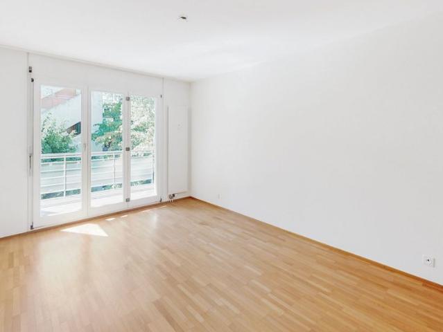 Duplex apartment with seating area