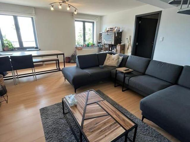 Duplex app te huur op toplocatie 2 ruime slpk met parking