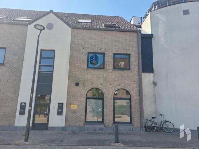 Duplex appartement in hartje Lommel!