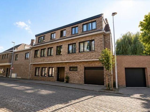 Duplex appartement in het centrum van Zele