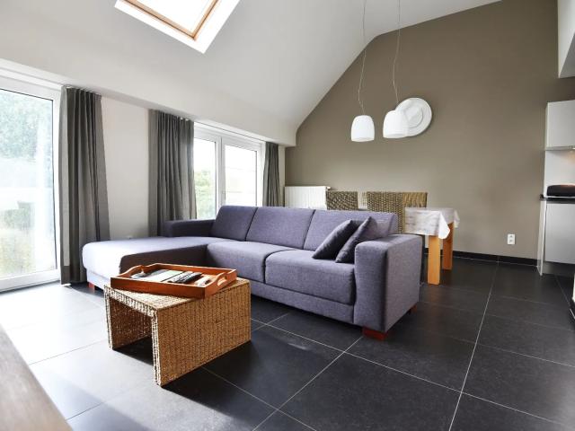 Duplex appartement op 2de verdieping met 2 slpks en terras te Gent