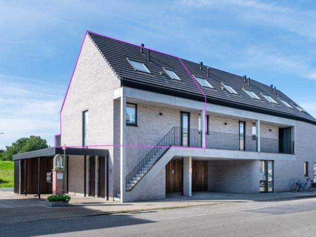 Duplex appartement met autostaanplaats te Zwijndrecht