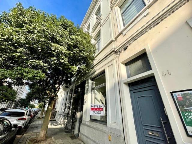 Duplex appartement met koer op het Zuid in Antwerpen!