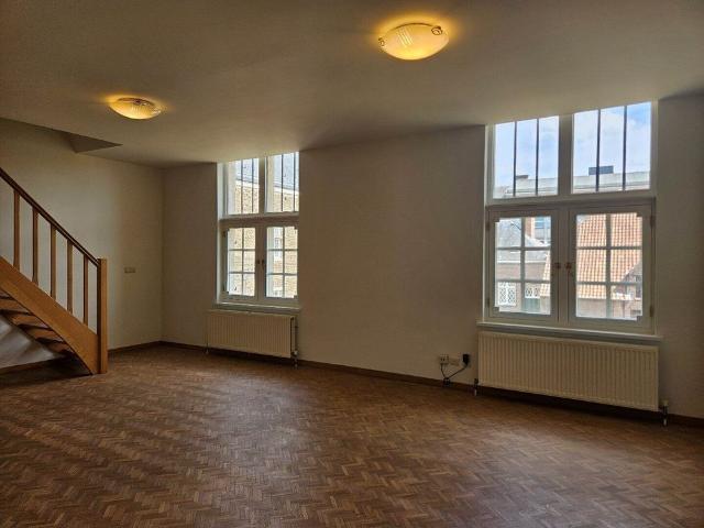 Duplex appartement met 2 ruime slaapkamers in het centrum van Geel!
