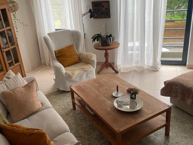Duplex appartement met 3 slaapkamers, kelder en garage
