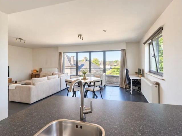 Duplex appartement te Eksaarde
