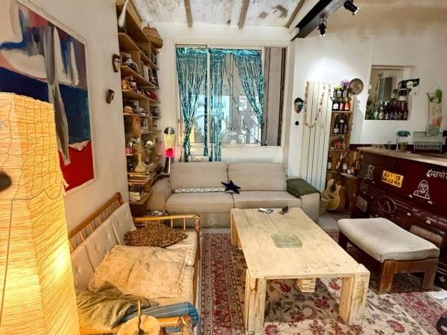 Duplex atypique avec garage et cave