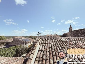 DUPLEX avec terrasse – 64,7 m² – La Calmette secteur place du marché/église