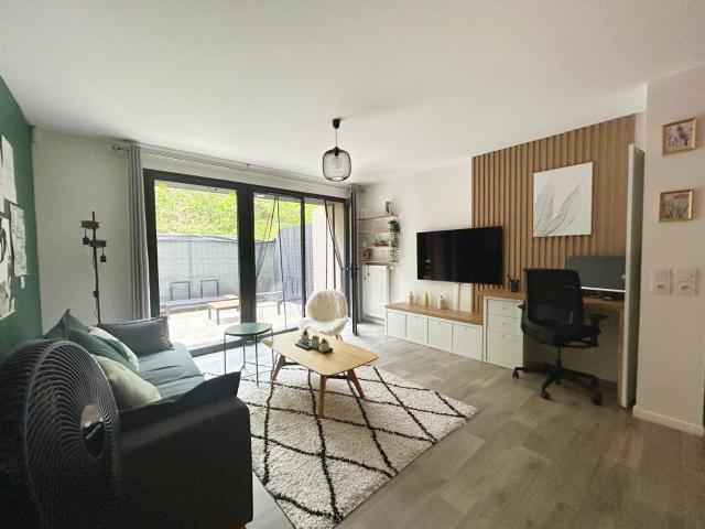 DUPLEX AVEC TERRASSE T4 91.2 M2 STAINS 93240