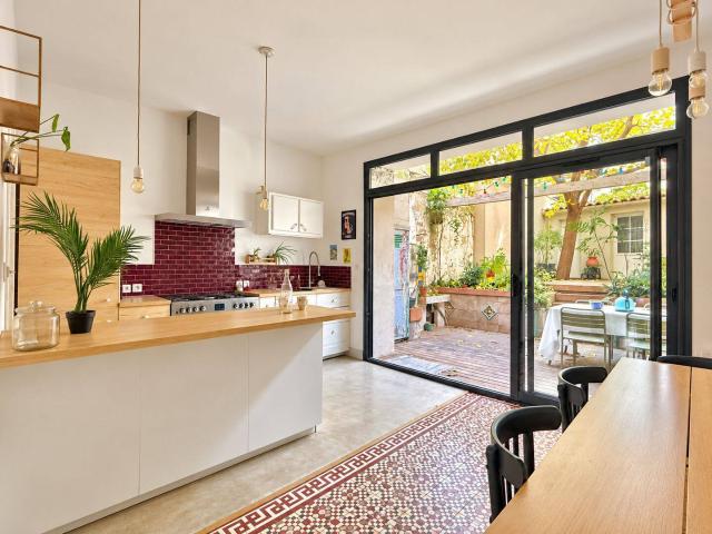 Duplex avec jardin et dépendance Marseille 6ème