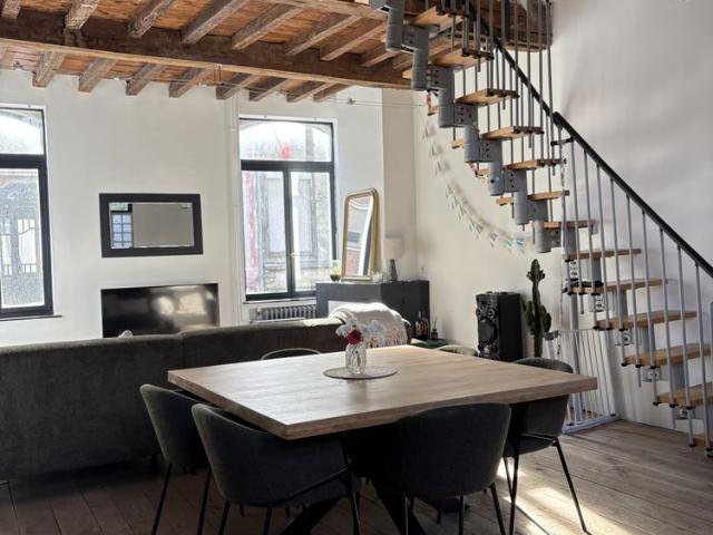DUPLEX AVEC PATIO EN HYPER CENTRE