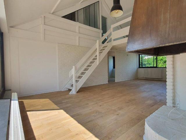 Duplex avec QUATRE chambres et vue panoramique sur Paris