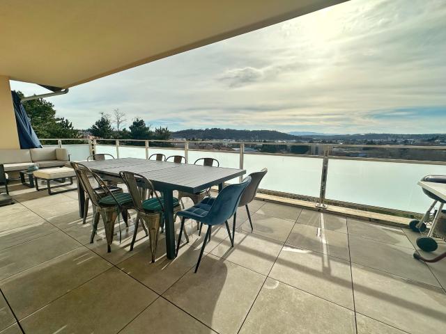 Duplex d’exception 180 m2 au sol Terrasse plein sud Vue imprenable Brignais
