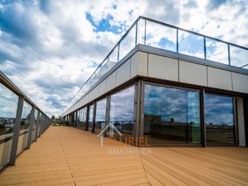 Duplex d’exception de 285m²avec terrasse panoramique de 315 m² au cœur de Strasbourg Magnifique 3 pièces 44m² meublé à la Krutenau Magnifique 3 pièces 64.4m² en hyper centre de Strasbourg Joli 1 pièce 25m² sur les Quais à STRASBOURG Magnifique 1 pièce meu