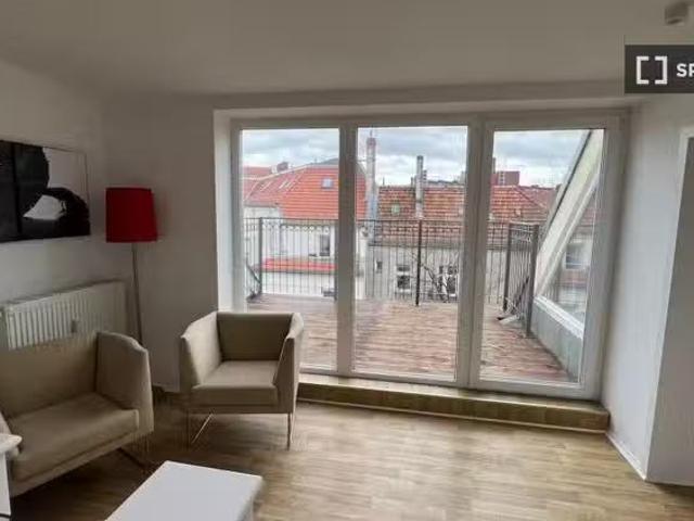 Duplex Dachgeschosswohnung mit 2 Schlafzimmern und Sonnenterra.