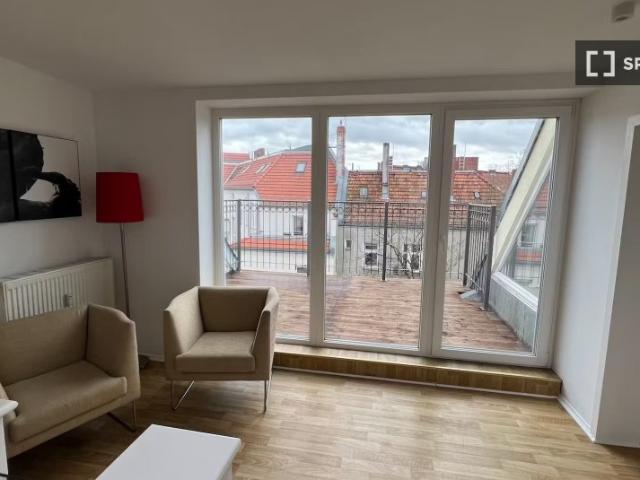 Duplex Dachgeschosswohnung mit 2 Schlafzimmern und Sonnenterrasse in Alt Tempel