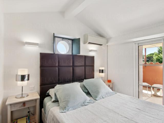 Duplex d'exception aux finitions sur mesure, à deux pas de Saint