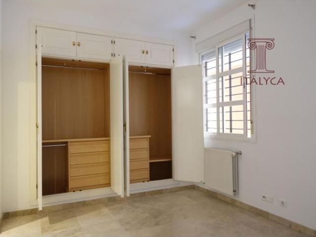 Dúplex de 3 dormitorios con garaje y trastero en alquiler