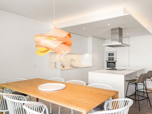 Duplex de 3 dormitorios en planta baja &amp planta primera 8. 201m² Guía de Isora