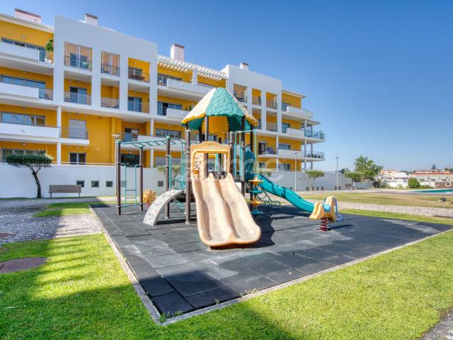 Duplex de 3 quartos no condomínio privado Alteia Garden, Malveira