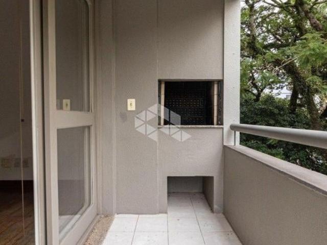 Duplex de 125m, 02 quartos, 01 vaga de garagem e churrasqueira à venda no bairro Farroupilha