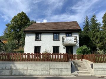 Duplex de 4,5 pièces dans maison familiale