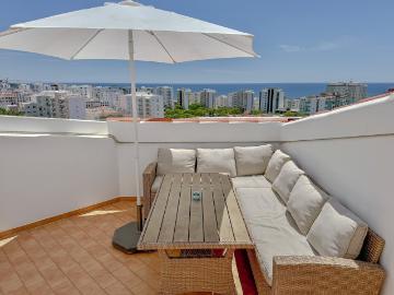 Duplex de 4 quartos com vista para o mar em Quarteira – A ap. 171m² Quarteira