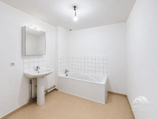Duplex de 72 m² rénové avec jardin de 93 m² – Sans copropriété