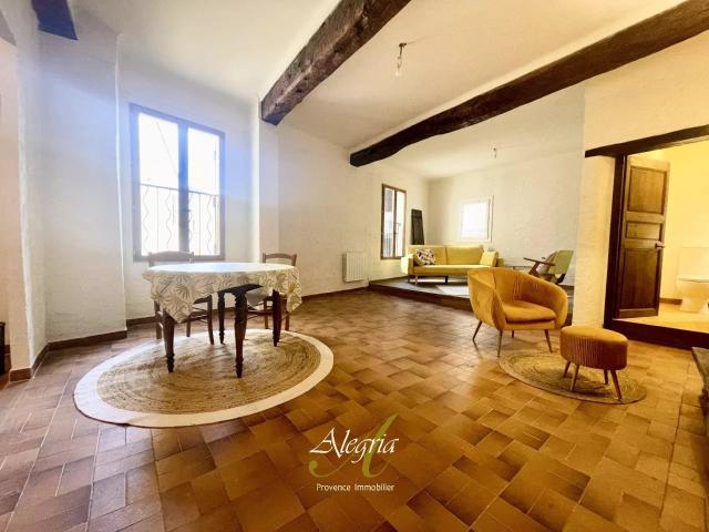 Duplex de charme au cœur de Cotignac – Authenticité et confo. 54m² Cotignac