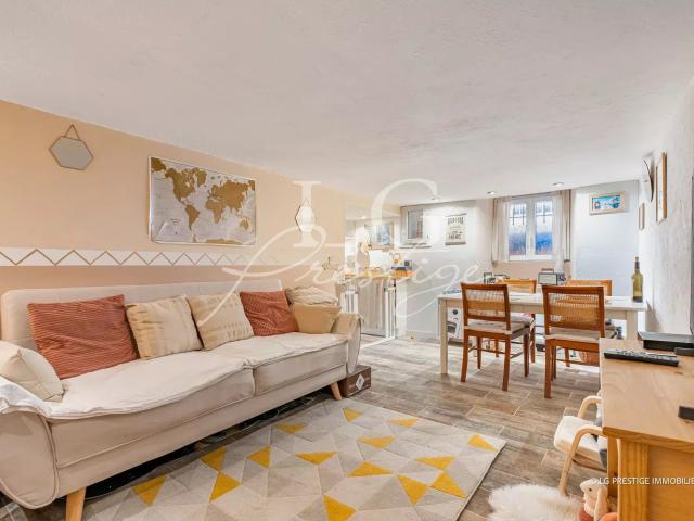 Duplex de charme avec cheminée au cœur du village